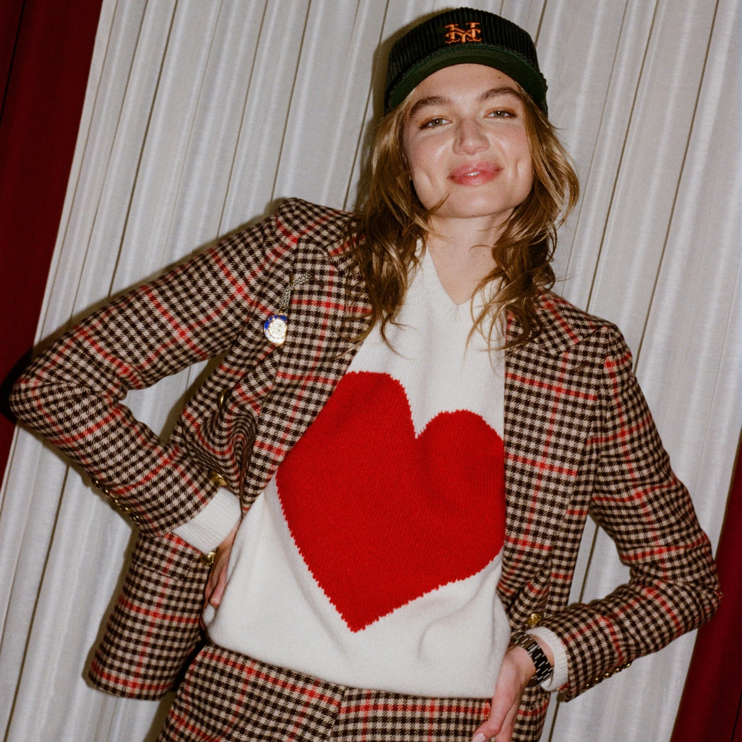 Gyles & George Unisex Heart Sweater - Image 8